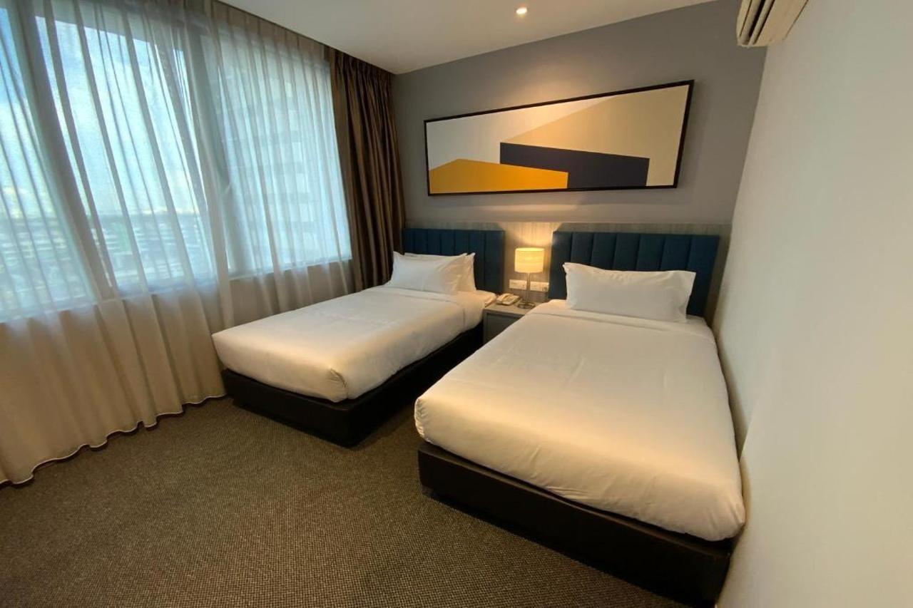 Fives Hotel Johor Bahru City Centre Екстериор снимка